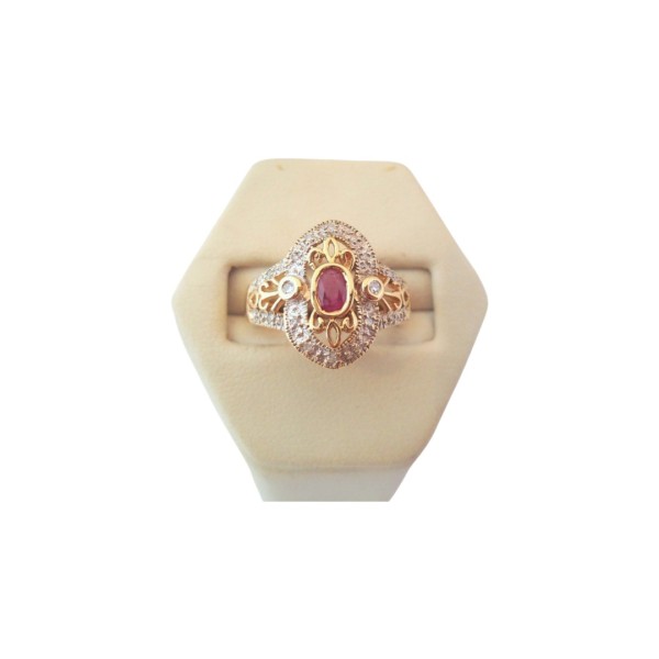 BAGUE OVALE RUBIS ET DIAMANTS EN OR 18K