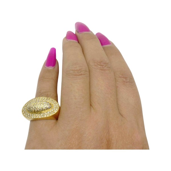 BAGUE OVALE EN OR 18K, DIAMANTS.