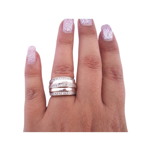 BAGUE EN OR 18K ORNEE DE DIAMANTS