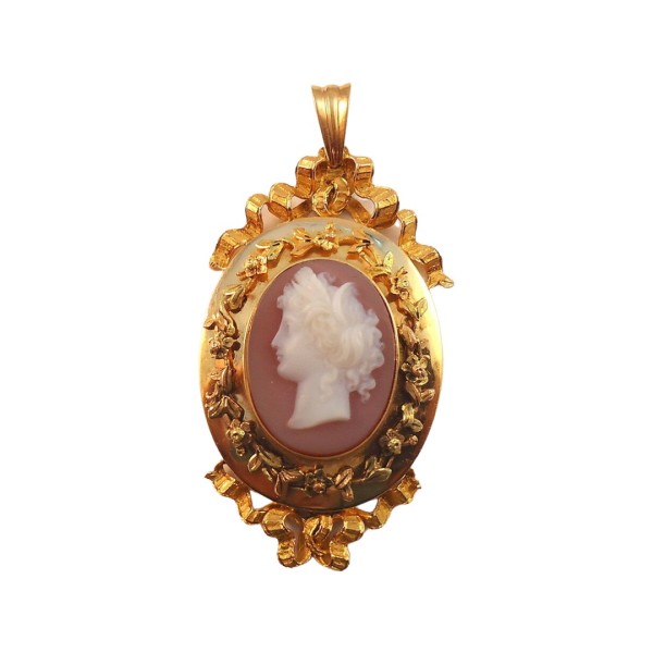 PENDENTIF ANCIEN CAMÉE SUR CORNALINE EN OR 18K