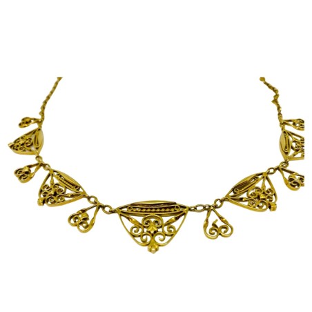 collier vintage gros plan