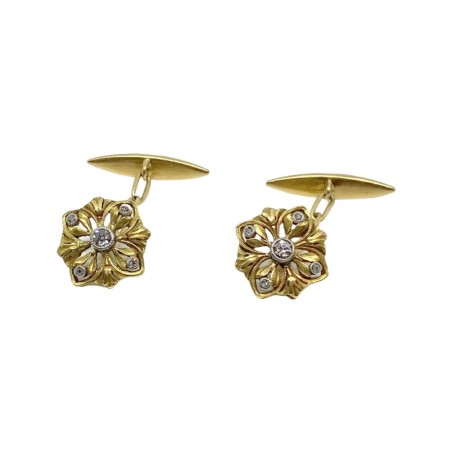 PAIRE DE BOUTONS DE MANCHETTE DIAMANTS EN OR 18K