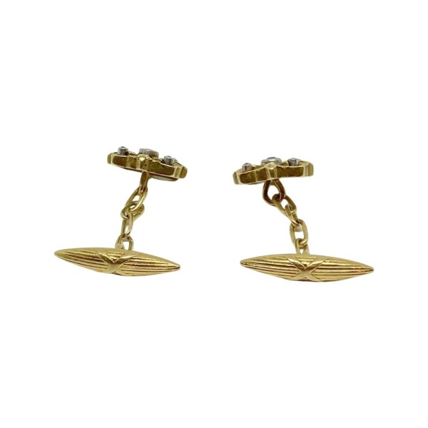 PAIRE DE BOUTONS DE MANCHETTE DIAMANTS EN OR 18K