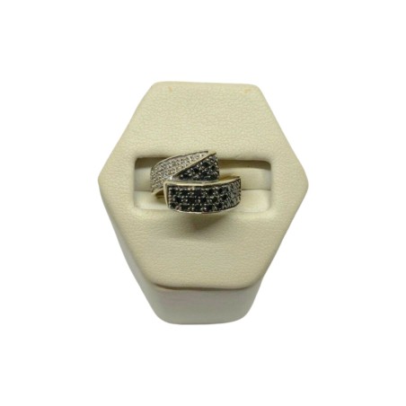 BAGUE DIAMANTS BLANCS ET NOIRS EN OR 18K