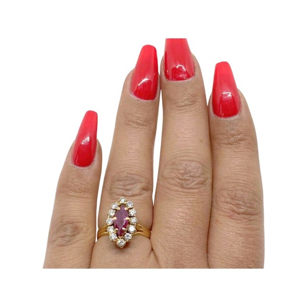 BAGUE MARQUISE RUBIS ET DIAMANTS EN OR 18K