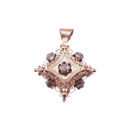 PENDENTIF BROCHE EN OR 18K, DIAMANTS.