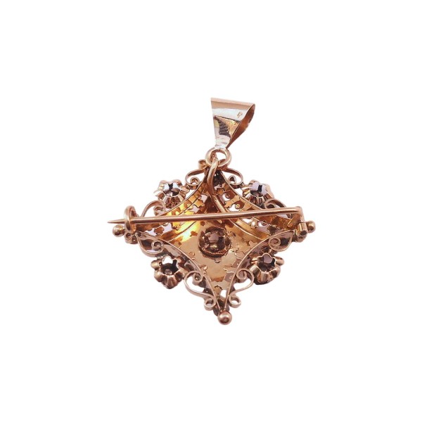 PENDENTIF BROCHE EN OR 18K, DIAMANTS.