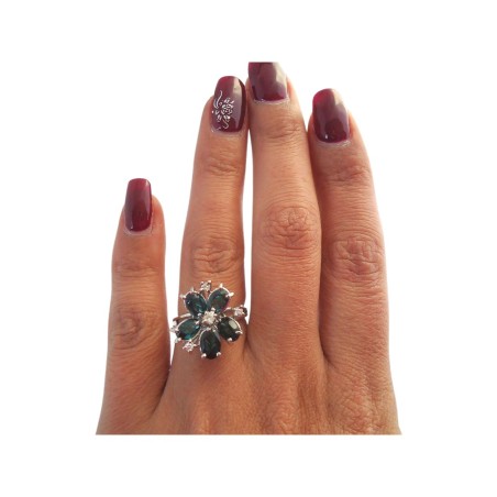 BAGUE FLEUR EN OR 18K, TOURMALINES ET DIAMANTS.