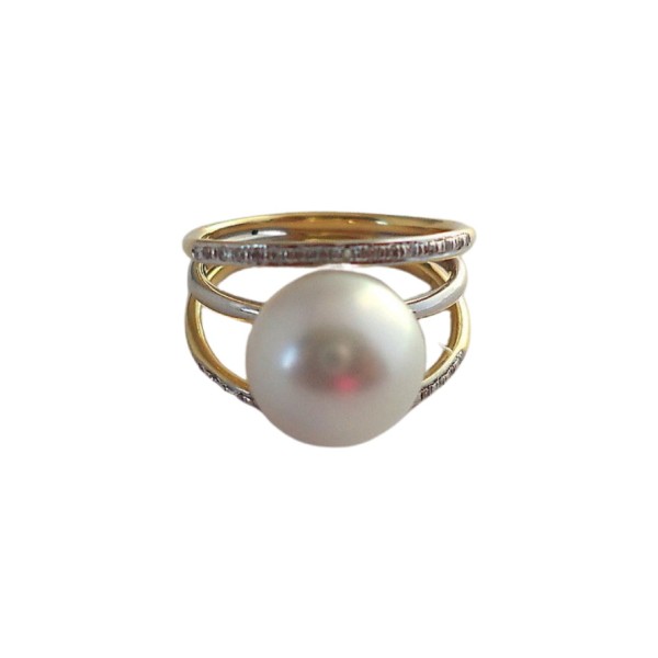 BAGUE EN OR 18K, PERLE ET DIAMANTS.