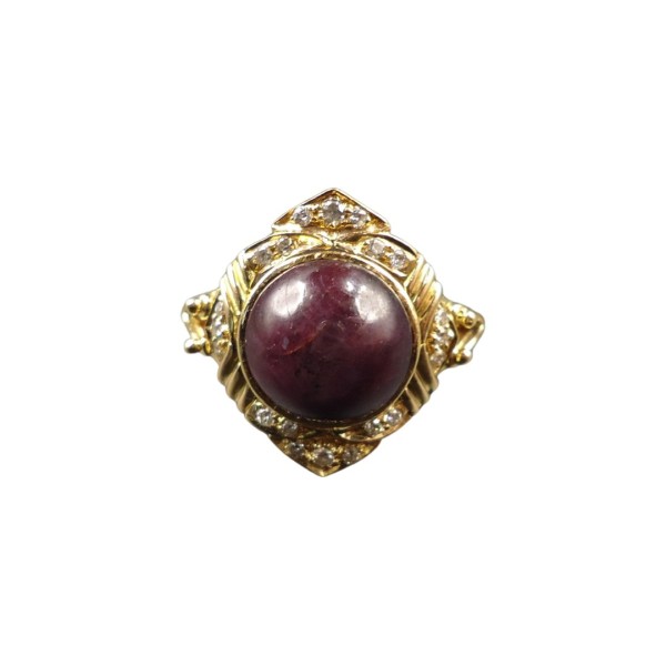 BAGUE CABOCHON DE RUBIS ET DIAMANTS EN OR 18K