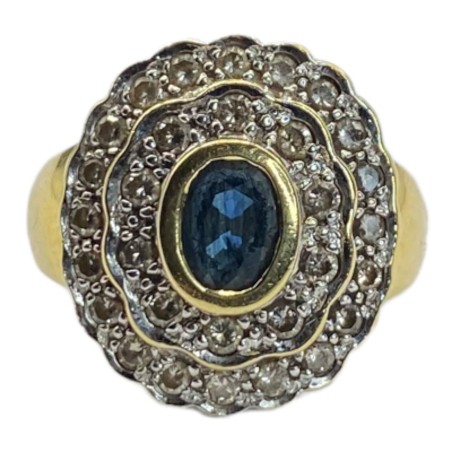 BAGUE OVALE SAPHIR ET DIAMANTS EN OR 18K