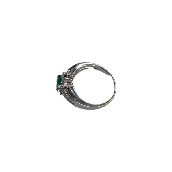 BAGUE ÉMERAUDE ET DIAMANTS EN OR 18K