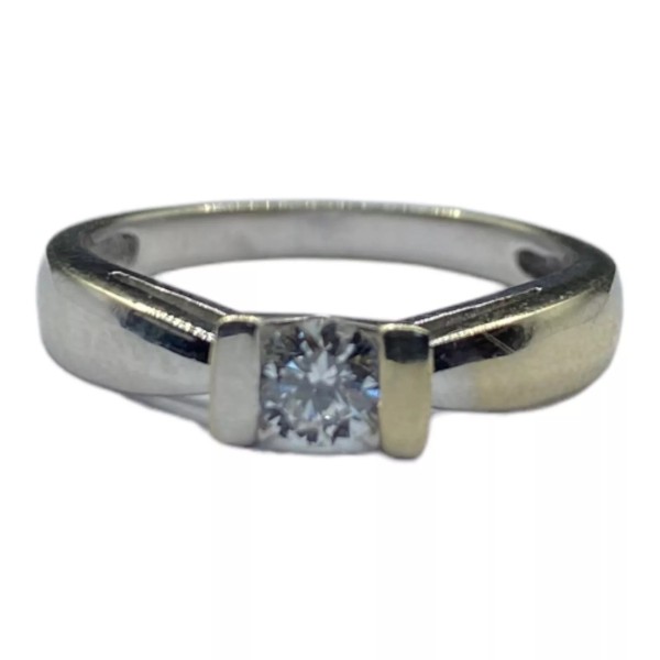 BAGUE SOLITAIRE DIAMANT EN OR 18K