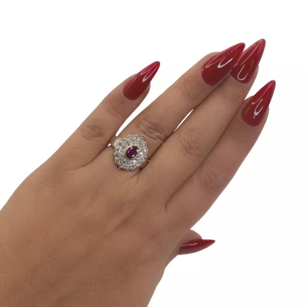 BAGUE OVALE RUBIS ET DIAMANTS EN OR 18K