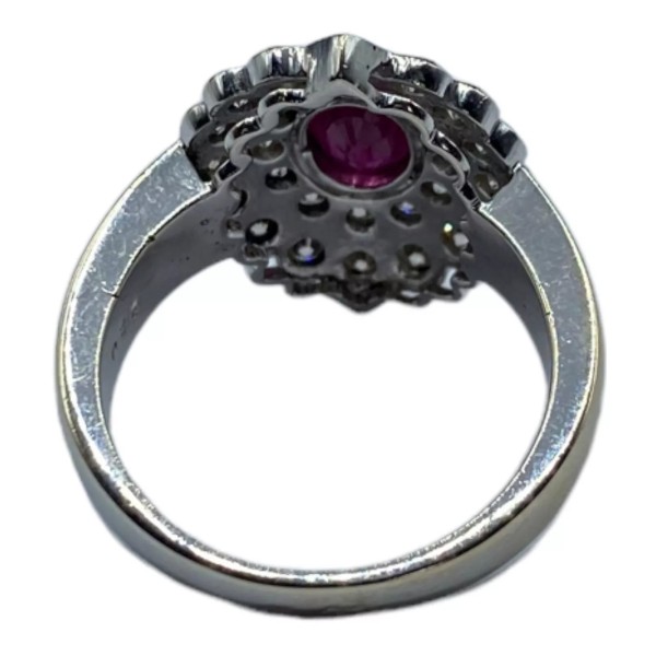 BAGUE OVALE RUBIS ET DIAMANTS EN OR 18K