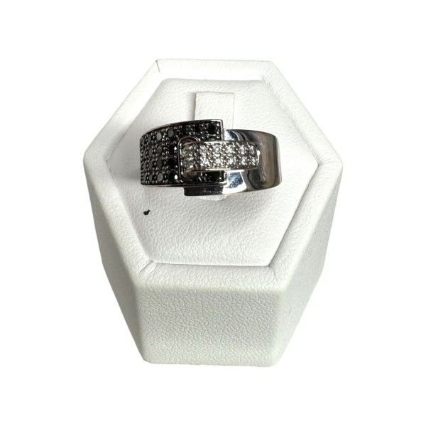 BAGUE GUY LAROCHE DIAMANTS BLANCS ET NOIRS EN OR 18K