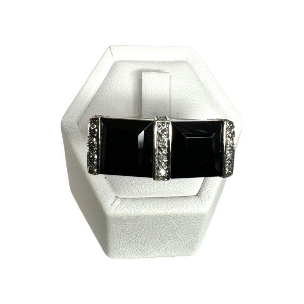 BAGUE PLATEAU COURBE ONYX ET DIAMANTS EN OR 18K