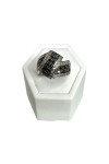 BAGUE RUBAN DIAMANTS BLANCS ET NOIRS EN OR 18K