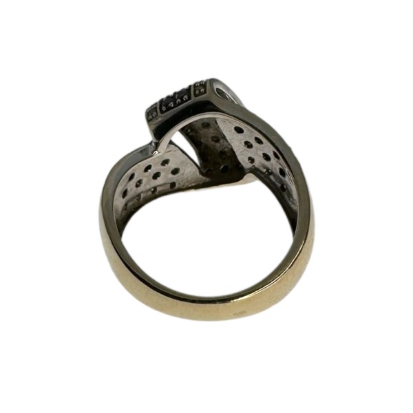 BAGUE RUBAN DIAMANTS BLANCS ET NOIRS EN OR 18K