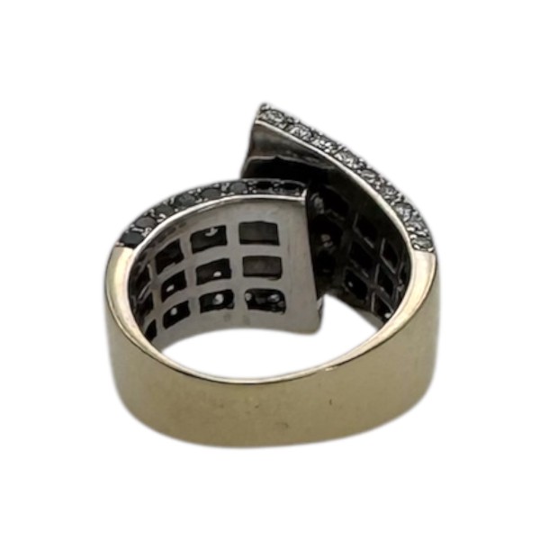 BAGUE CROISÉE DIAMANTS NOIRS ET BLANCS EN OR 18K