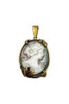 PENDENTIF CAMÉE SUR NACRE SAPHIR ET EMERAUDE EN OR 18K
