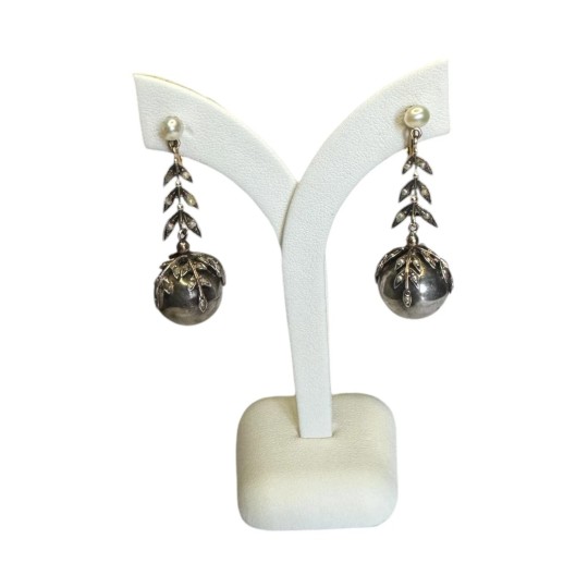 PAIRE DE PENDANTS TRÈS ANCIENS PERLES EN OR 18K ET ARGENT