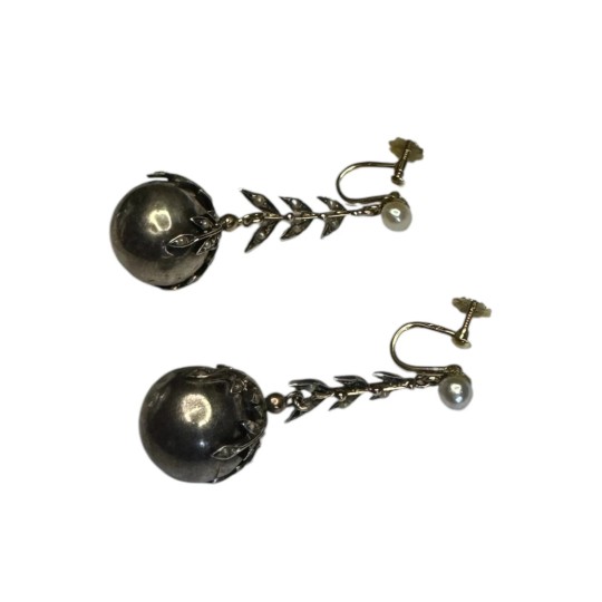 PAIRE DE PENDANTS TRÈS ANCIENS PERLES EN OR 18K ET ARGENT